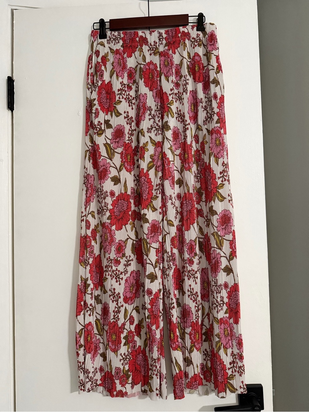 Steve Madden Pink Floral Wide-Leg Pants - Picture 2 of 3